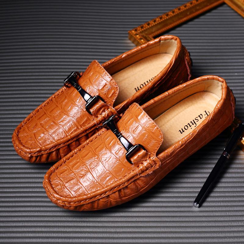 Man Casual Boat Shoes Slip on 2022 Summer Mens Loafers Leather Flats Leisure Male Moccasins Brand Comfortable Driving Shoes Men